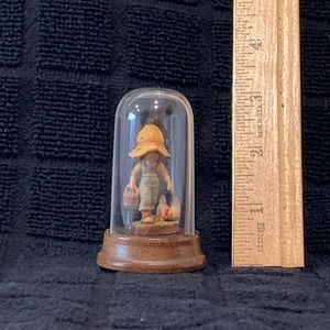 ANRI miniature wood carving